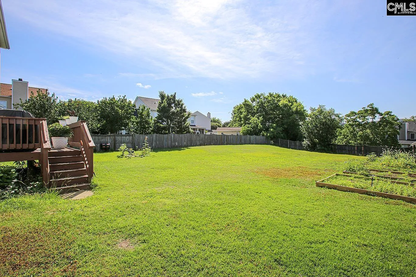 4 bed, 2278 sqft, $2,300 — Photo 2