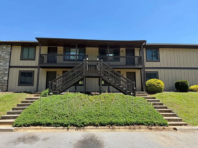 20 Dawnwood Cir — Photo 1