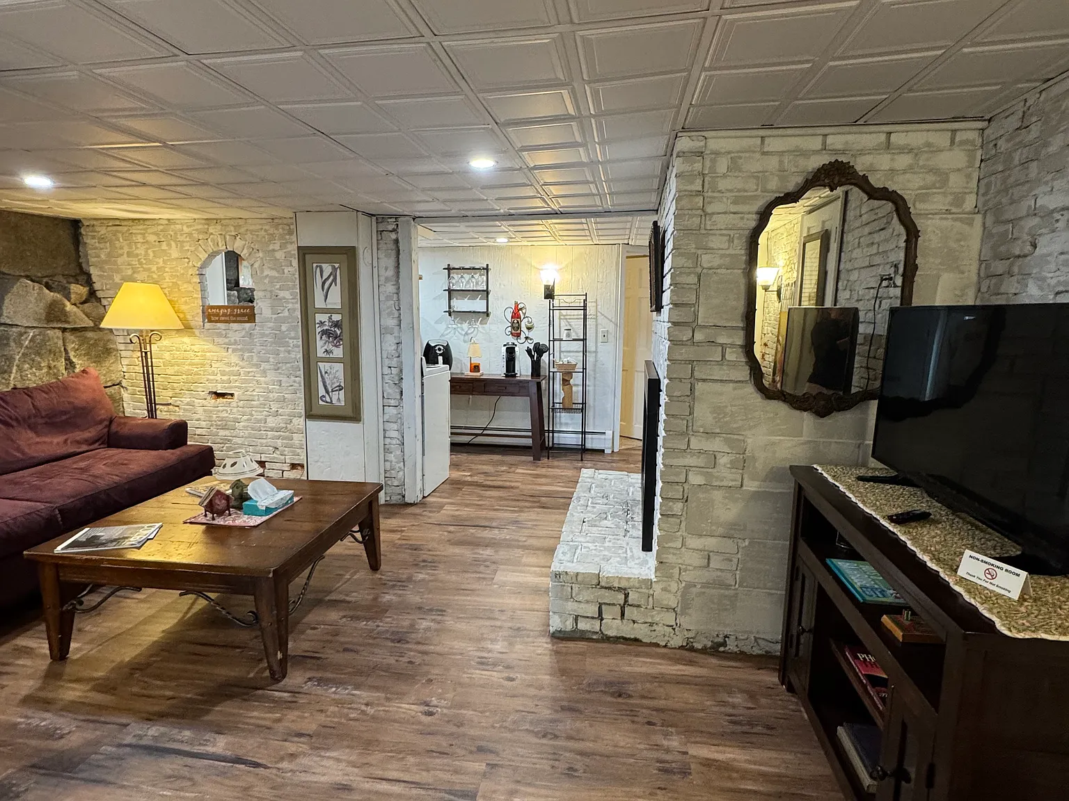 1 bed, 800 sqft, $1,300 — Photo 3