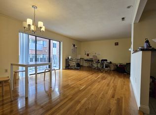 300 Hammond Pond Pkwy #301, Chestnut Hill, MA 02467