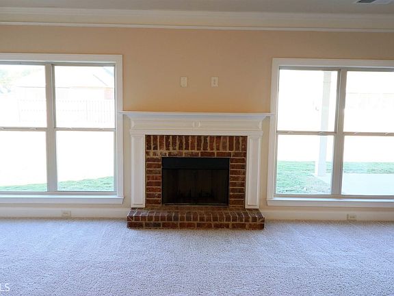 5th image of 223 Blackhawke Ln #11B