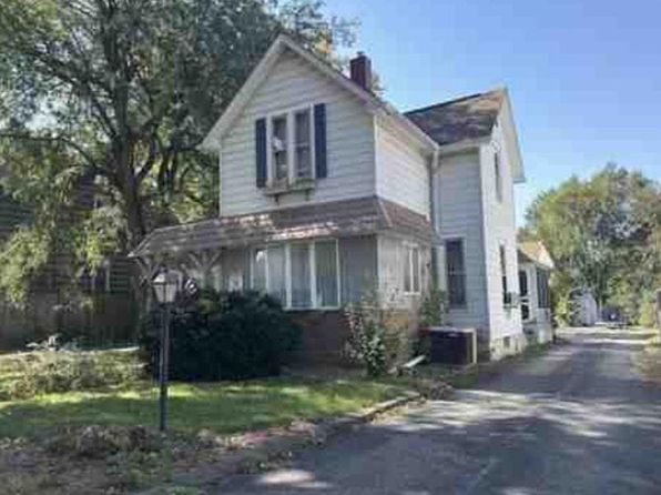 96 Fulton St, Galesburg, IL 61401