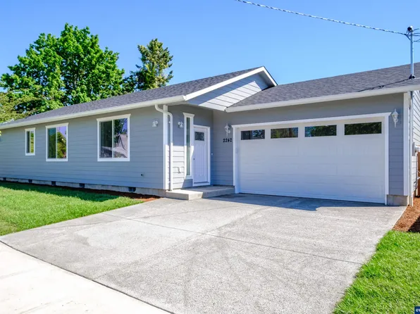 2242 Jane Dr NE, Salem, OR 97301