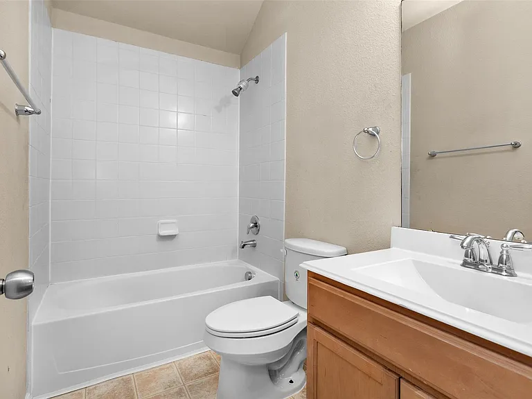 9419 Elliotts Ct — Photo 38