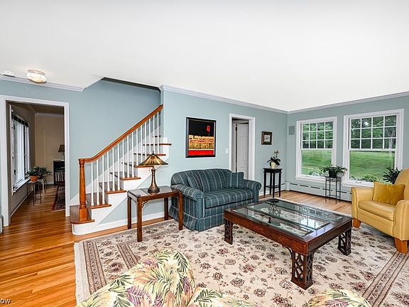 4th image of 3613 Hawthorne Dr