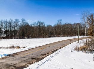 Mount Everett Rd, Hubbard, OH 44425
