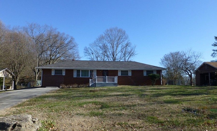 1st image of 6004 Pamela Ln