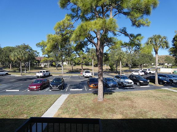 5th image of 6495 SE Chasewood Drive #E
