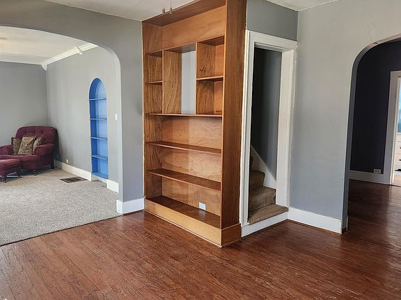 4th image of 313 S Harlan St