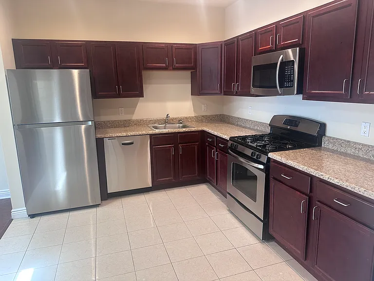 45 Emerson Plz E #2 — Photo 9