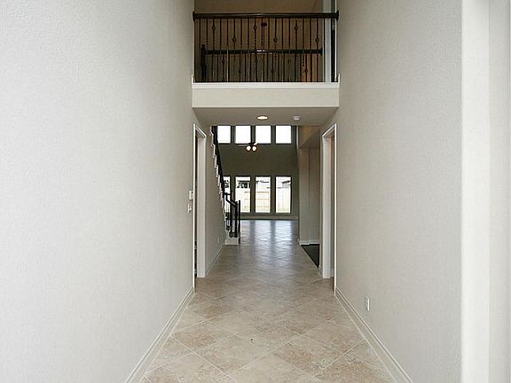 4th image of 17022 Wellinghoff Ct