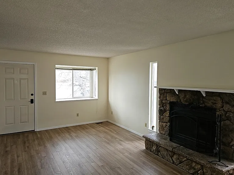 7628 Lexington Manor Dr — Photo 5