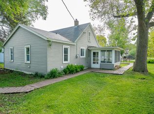 2953 Shadow Ln, Oshkosh, WI 54901