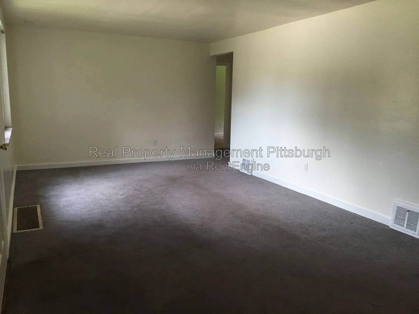 3 bed, 2.0 bath, 1084 sqft, $1,295 — Photo 3