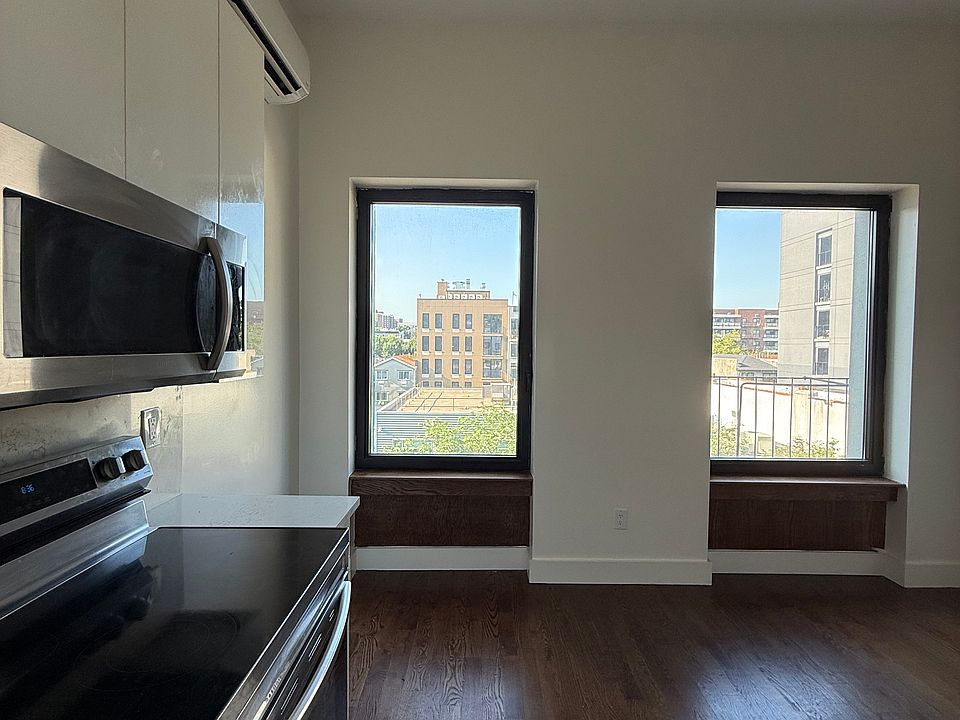 1st image of 1547 Fulton St APT 4D