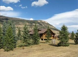 215 Sunlight Rd, Cody, WY 82414