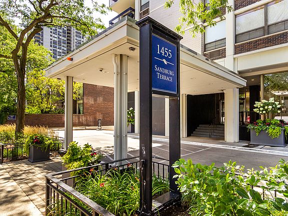 2nd image of 1455 N Sandburg Ter APT 1705