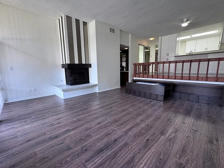 6112 Marina Pacifica Dr S — Photo 27
