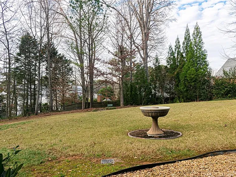 2050 Oak Grove Rd NE — Photo 12