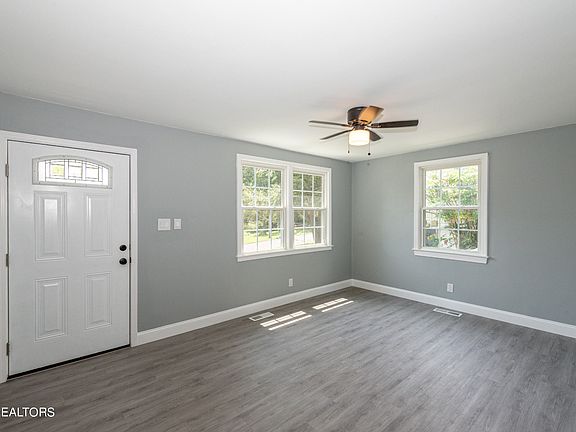 3rd image of 2915 Denson Ave