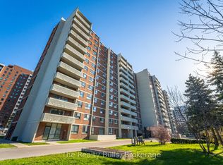 10 Stonehill Ct #907, Toronto, ON