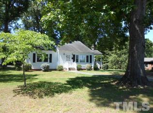 816 W 5th St, Siler City, NC 27344