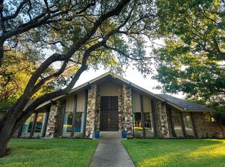 9202 Loma Vista Dr, Dallas, TX 75243