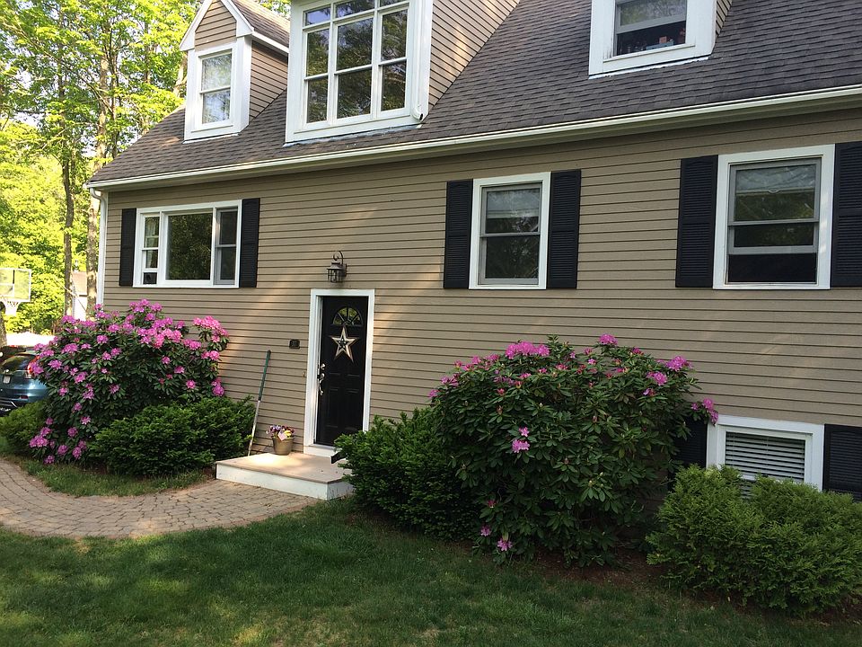 2nd image of 37 Crescent St