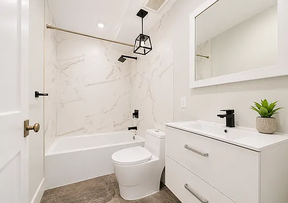 Bathroom, photo 1