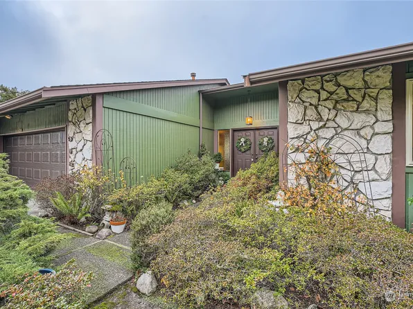 903 Rowell Street, Steilacoom, WA 98388