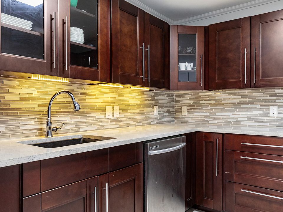 1st image of 427 Golden Isles Drive