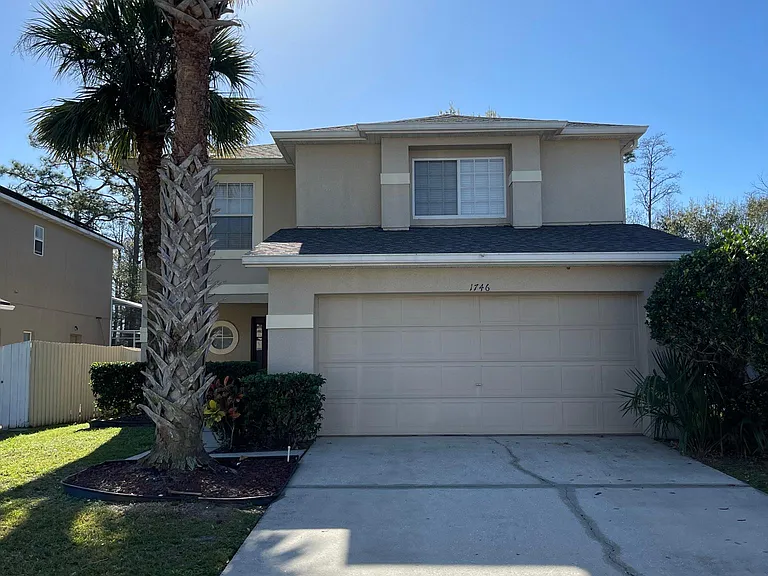 1746 Mandavilla Dr — Photo 2