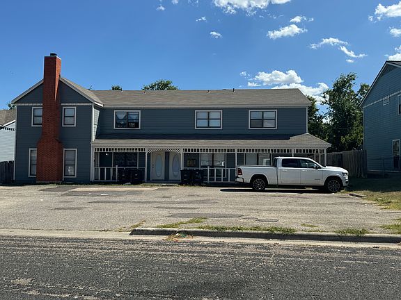 3rd image of 3406 Victoria Cir APT C