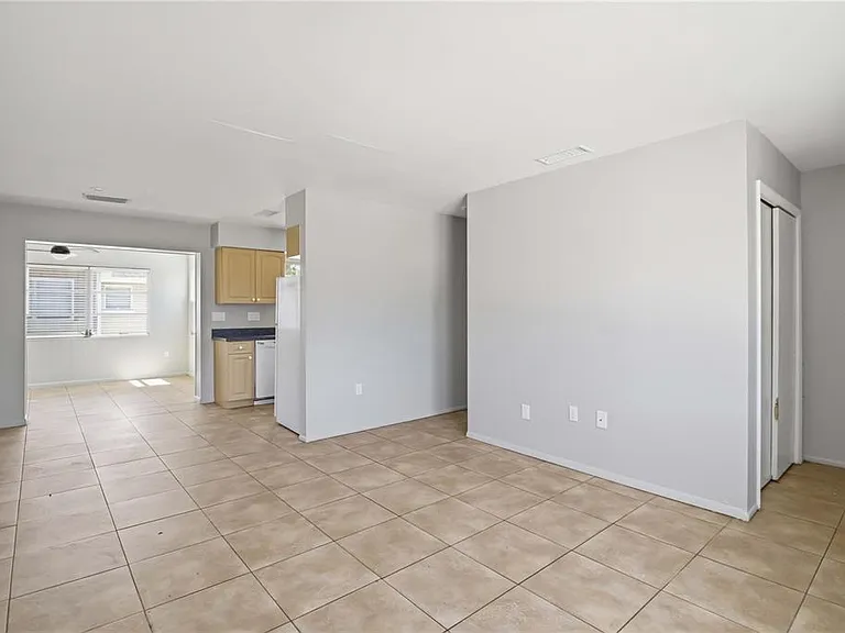 304 Lantana Ave — Photo 5