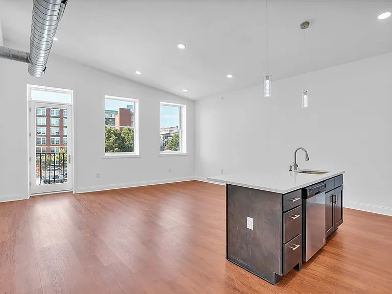 1406 Fairmount Ave #15 — Photo 6