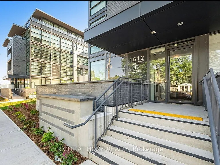 1612 Charles St #428 — Photo 39