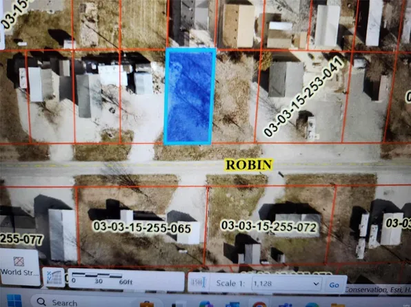 21715 Robin Ln, Carlyle, IL 62231