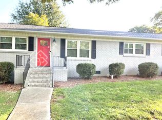 1824 Hollandale Dr, Gastonia, NC 28054
