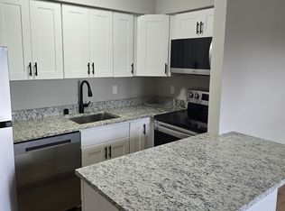 1510-1512 4th Ave #4, Grafton, WI 53024