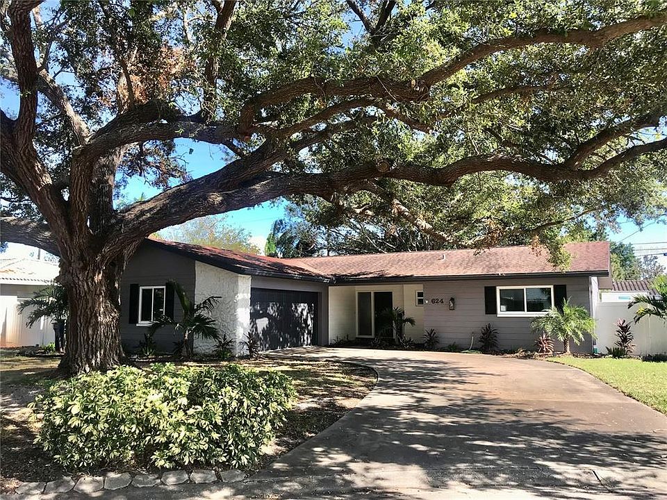 1st image of 624 ALMEDA COURT N
