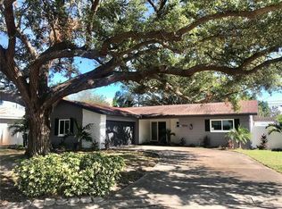 624 Almeda Ct N, Saint Petersburg, FL 33702