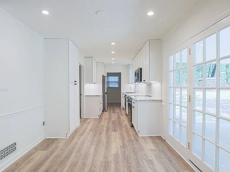 1150 Bell Rd — Photo 6