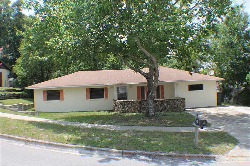 1st image of 240 Hillside Dr