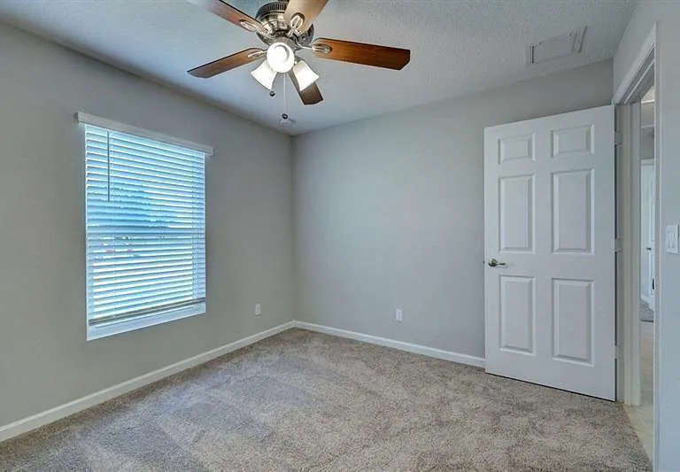 1755 SW Cannon Ave — Photo 13