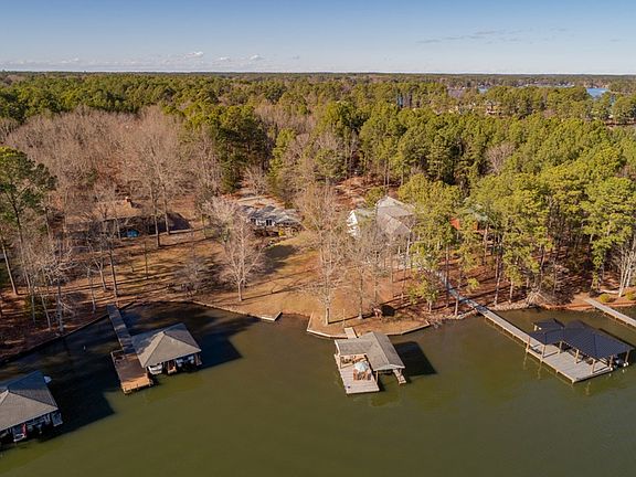 2nd image of Wilkins Court Dr