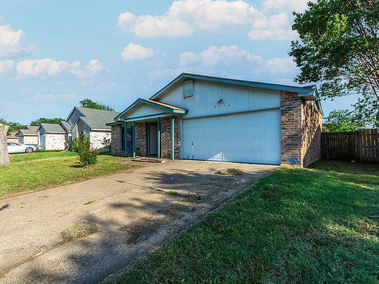 4716 Rose Of Sharon Ln — Photo 3