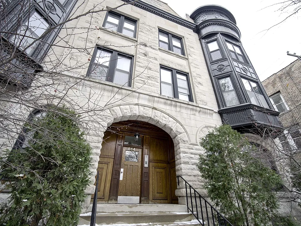 814 Roscoe Exterior-New
