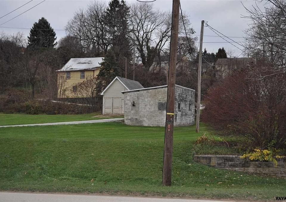2nd image of 1169 Zinns Quarry Rd