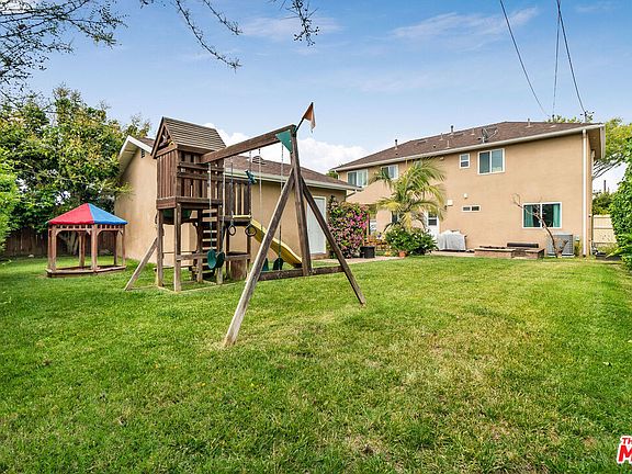 3rd image of 17227 Elgar Ave