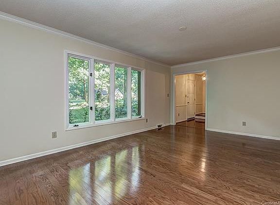5th image of 4333 Wood Forest Dr